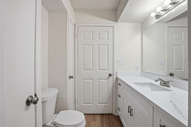 1508 S 8th Street, La Porte, TX 77571