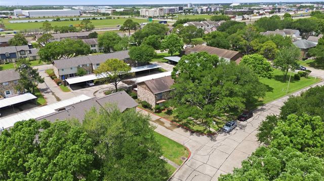 1508 S 8th Street, La Porte, TX 77571