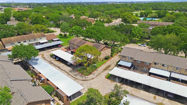 1508 S 8th Street, La Porte, TX 77571