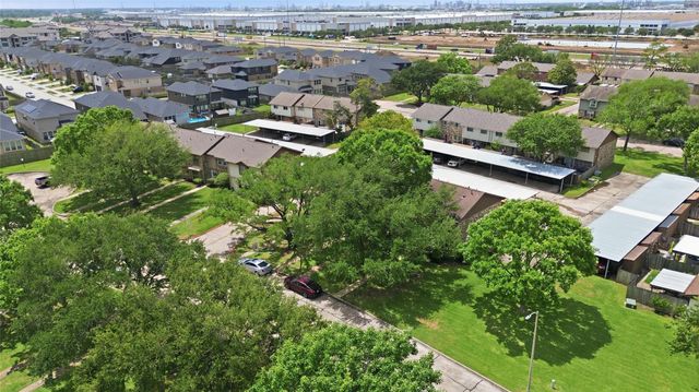 1508 S 8th Street, La Porte, TX 77571