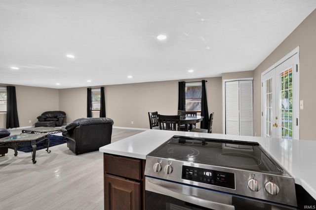 2901 S River Road, West Lafayette, IN 47909