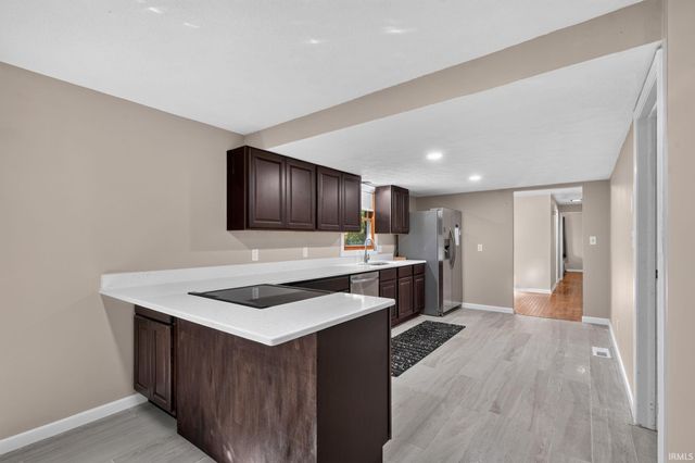 2901 S River Road, West Lafayette, IN 47909