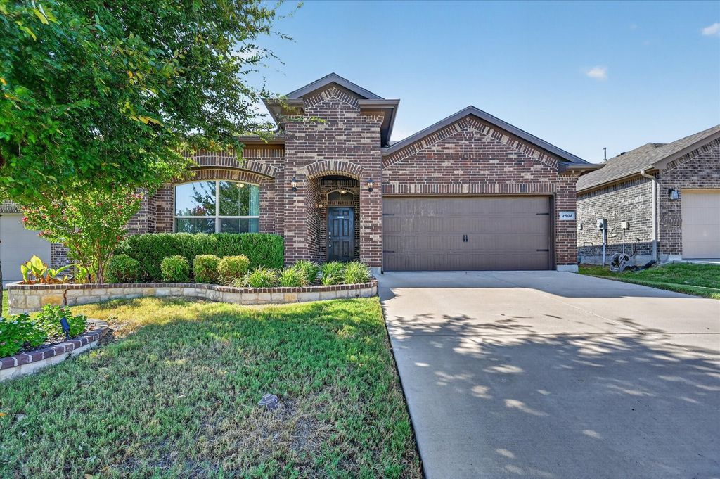 2508 Clay Creek Lane, Fort Worth, TX 76177 — exterior