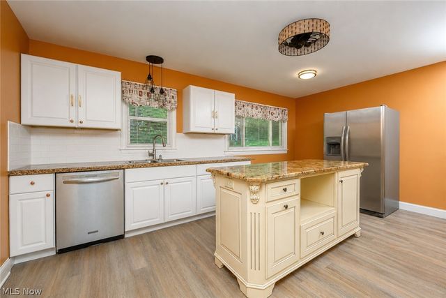 1279 Chippewa Avenue, Akron, OH 44305