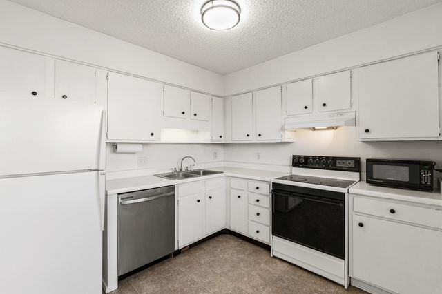 71 Park Lane B, White Rock, NM 87547