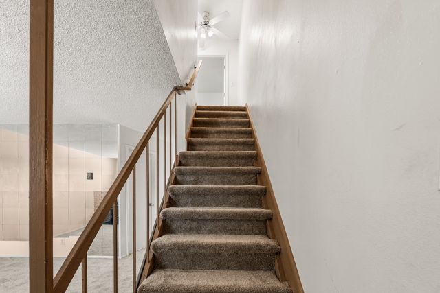 71 Park Lane B, White Rock, NM 87547