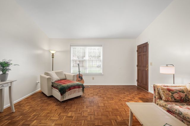 323 Autumn Chase Dr, Nashville, TN 37214