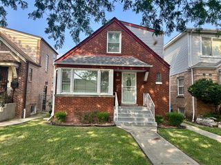 8926 S Jeffery Boulevard, Chicago, IL 60617