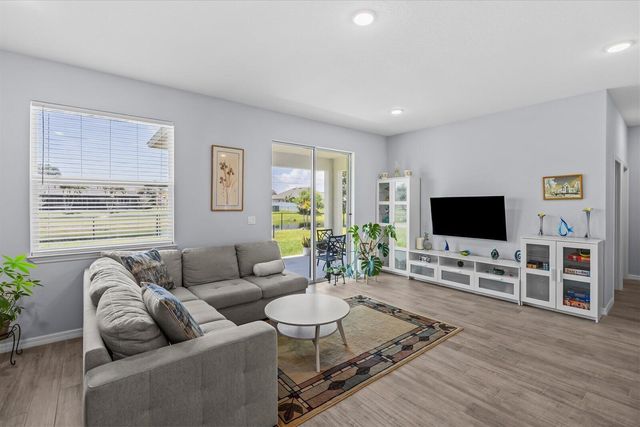 2063 SE South Buttonwood Drive, Port St. Lucie, FL 34952