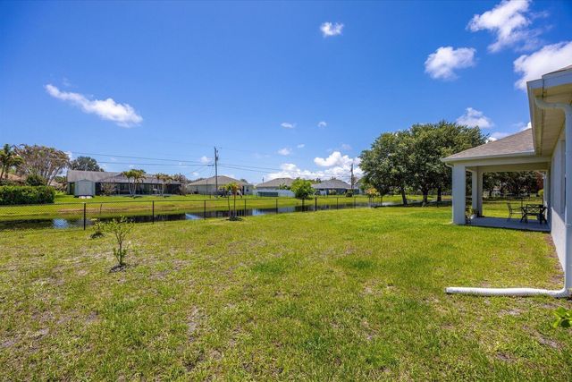 2063 SE South Buttonwood Drive, Port St. Lucie, FL 34952