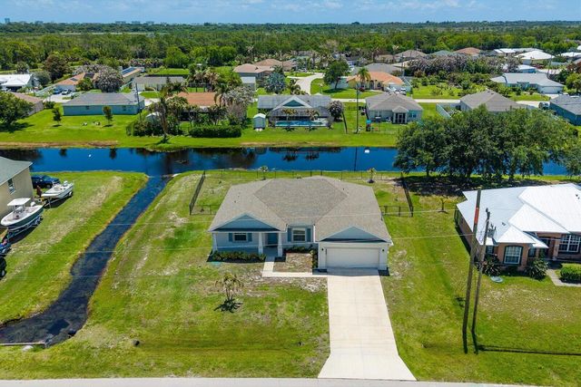 2063 SE South Buttonwood Drive, Port St. Lucie, FL 34952