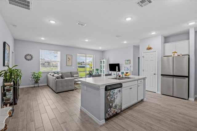 2063 SE South Buttonwood Drive, Port St. Lucie, FL 34952
