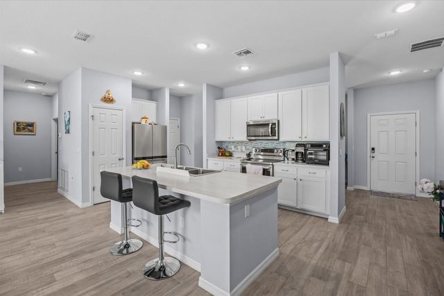 2063 SE South Buttonwood Drive, Port St. Lucie, FL 34952