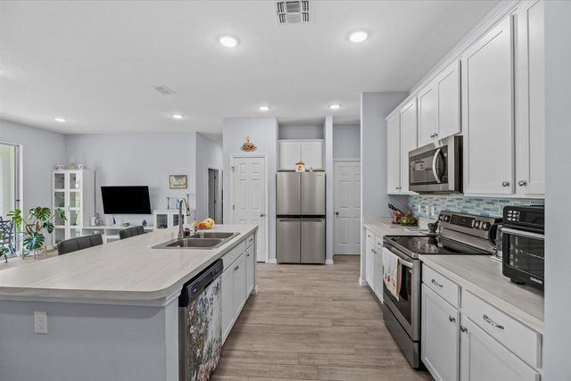 2063 SE South Buttonwood Drive, Port St. Lucie, FL 34952