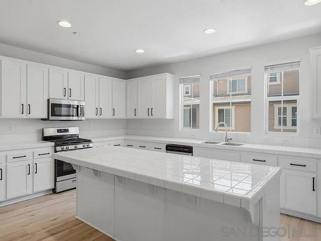 1645 Burr Oak Pl, Chula Vista, CA 91915