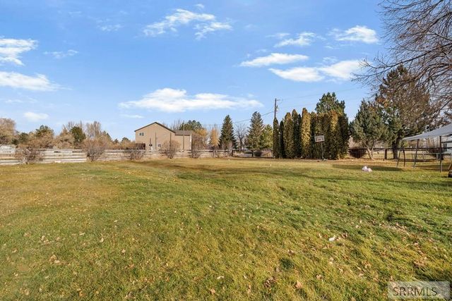 1720 S Falcon Circle, Pocatello, ID 83201