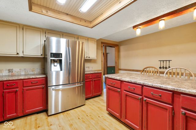 9852 N Woodland Drive, Mooresville, IN 46158