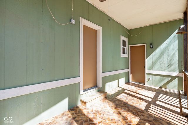 9852 N Woodland Drive, Mooresville, IN 46158