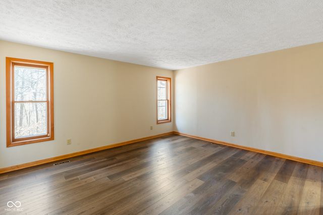 9852 N Woodland Drive, Mooresville, IN 46158