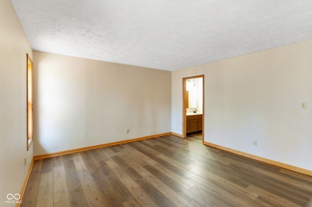 9852 N Woodland Drive, Mooresville, IN 46158