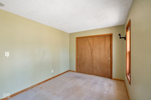 9852 N Woodland Drive, Mooresville, IN 46158