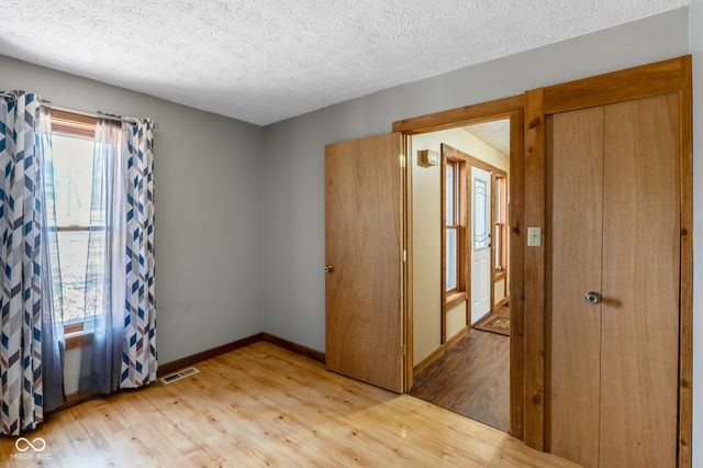 9852 N Woodland Drive, Mooresville, IN 46158