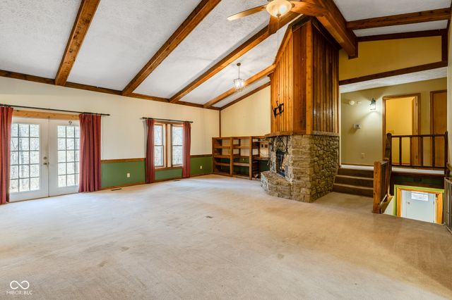 9852 N Woodland Drive, Mooresville, IN 46158