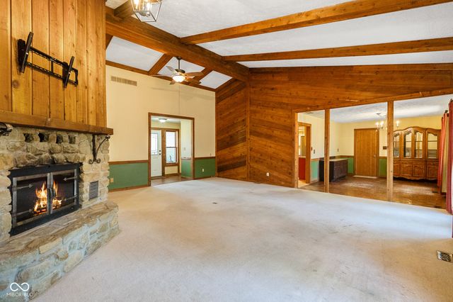 9852 N Woodland Drive, Mooresville, IN 46158