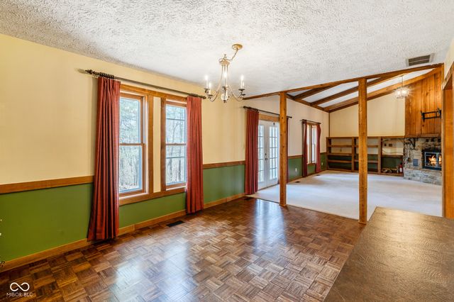 9852 N Woodland Drive, Mooresville, IN 46158