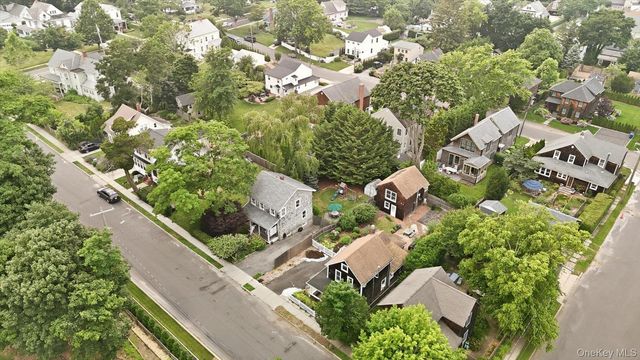 308 Monsell Place, Greenport, NY 11944