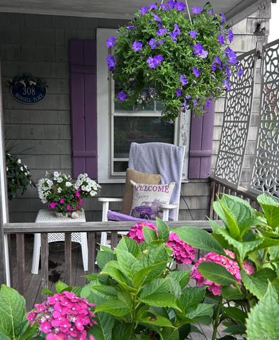 308 Monsell Place, Greenport, NY 11944