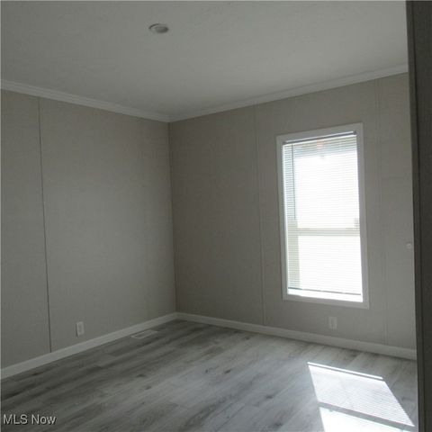 3785 S Main Street, Akron, OH 44319