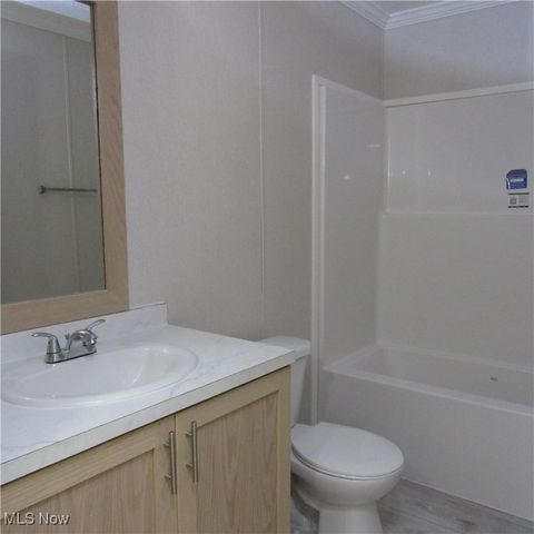 3785 S Main Street, Akron, OH 44319