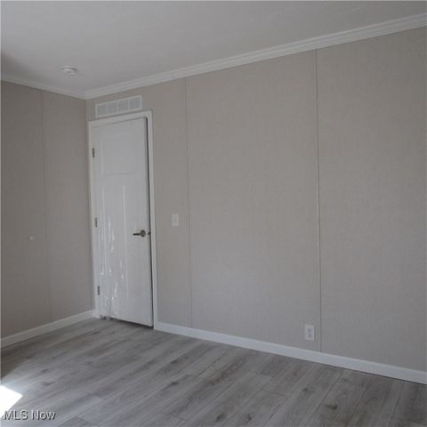 3785 S Main Street, Akron, OH 44319