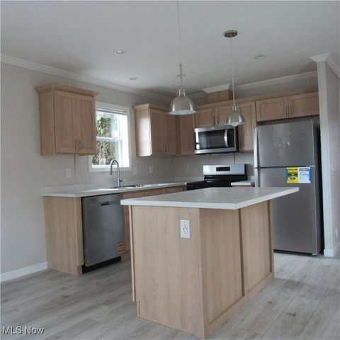 3785 S Main Street, Akron, OH 44319