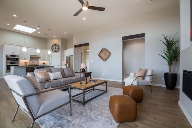 55 Mill Road NW, Albuquerque, NM 87120