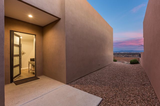 55 Mill Road NW, Albuquerque, NM 87120