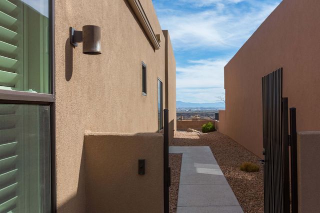 55 Mill Road NW, Albuquerque, NM 87120