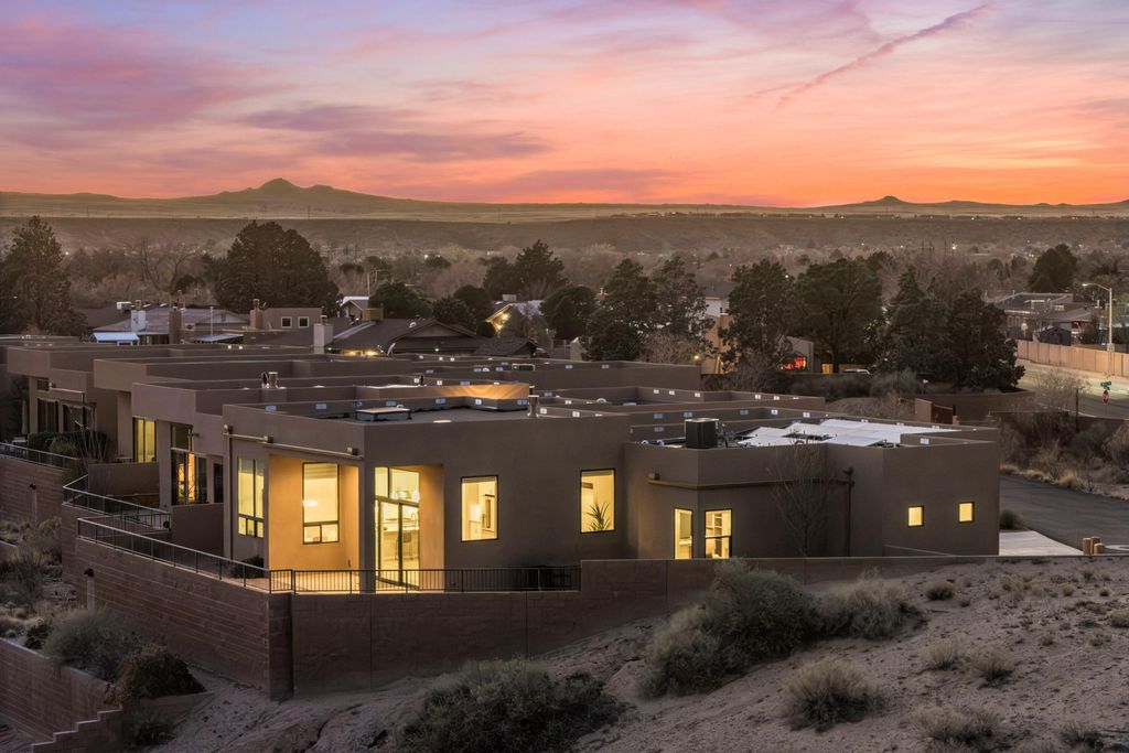 55 Mill Road NW, Albuquerque, NM 87120