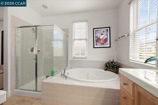 2003 De Anza Ln, Hercules, CA 94547