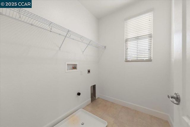 2003 De Anza Ln, Hercules, CA 94547