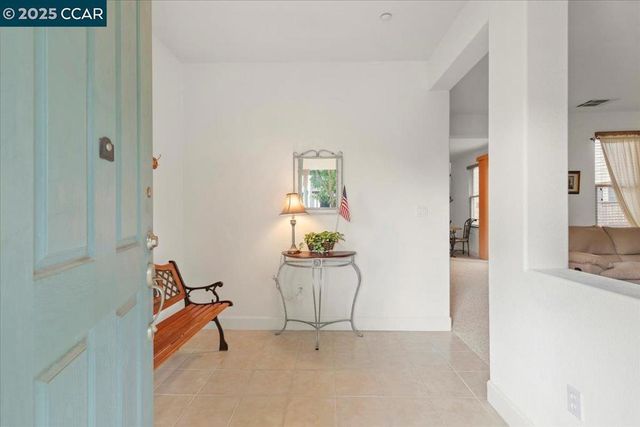 2003 De Anza Ln, Hercules, CA 94547