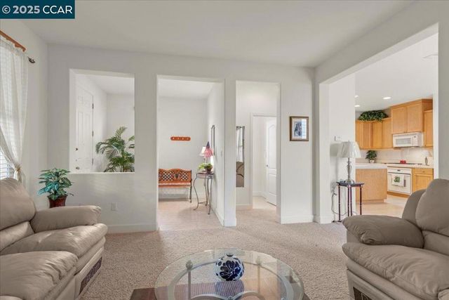 2003 De Anza Ln, Hercules, CA 94547