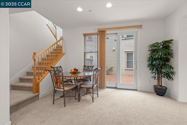 2003 De Anza Ln, Hercules, CA 94547