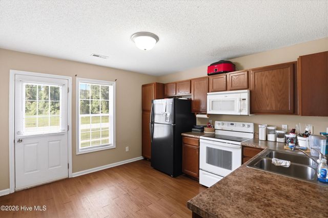 110 Cornerstone Place, Jacksonville, NC 28546