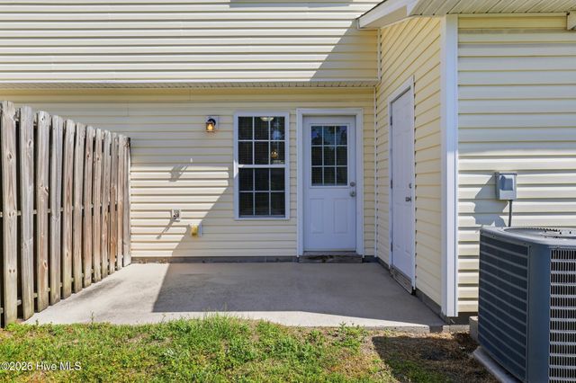 110 Cornerstone Place, Jacksonville, NC 28546