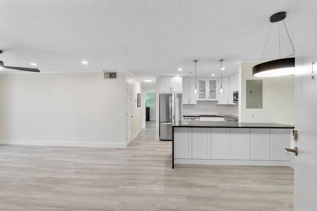 6205 Bay Club Drive 3, Fort Lauderdale, FL 33308