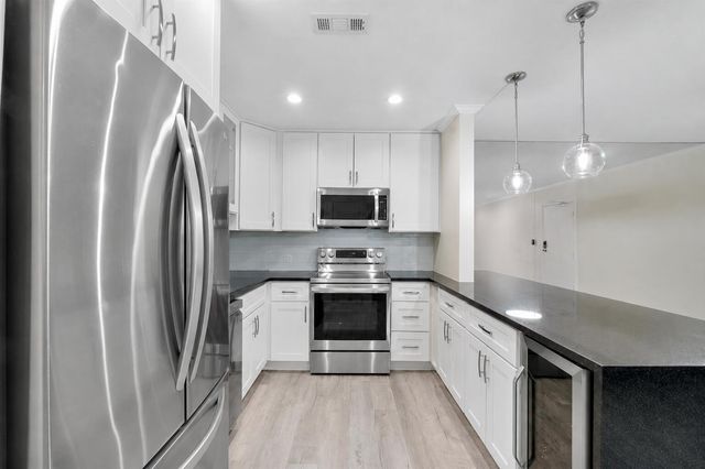 6205 Bay Club Drive 3, Fort Lauderdale, FL 33308