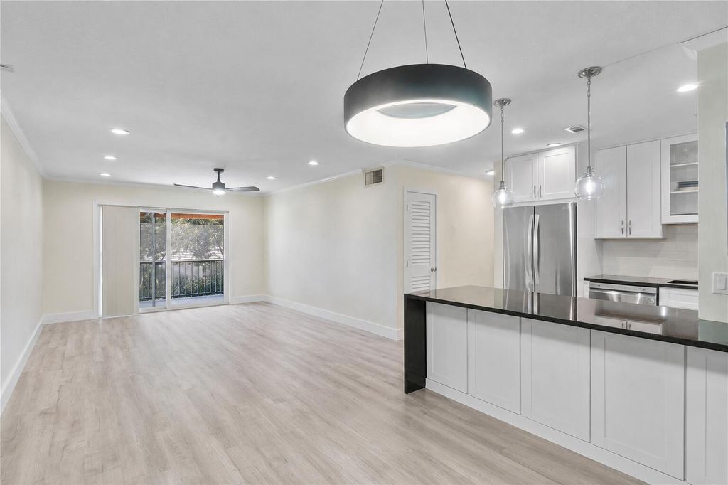 6205 Bay Club Drive 3, Fort Lauderdale, FL 33308