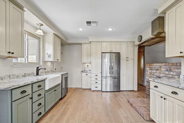 935 Whispering Pines Rd, Colfax, CA 95713